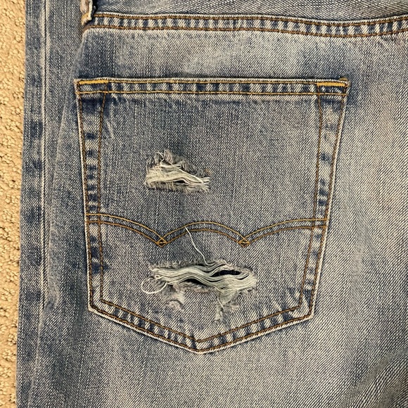 American Eagle distressed slim fit denim jeans with zipper fly. Size 32x30 - Picture 7 of 8
